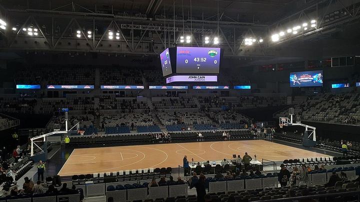 世界冠军🇪🇸吹响集结号，国米门将何塞普.马丁内斯入选国家队（封面配图）